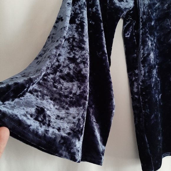 American Eagle Outfitters Velvet Cold Shoulder Sm - Picture 3 of 7